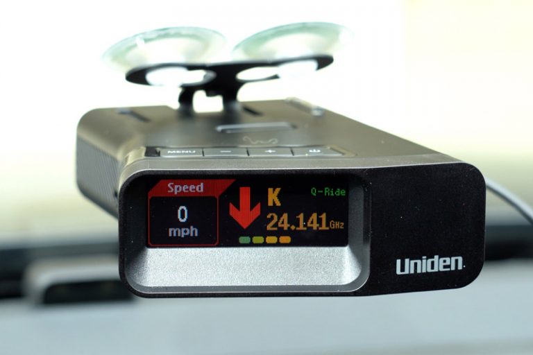 Uniden R7 Review Long Range Radar Detector w/ Arrows Vortex Radar