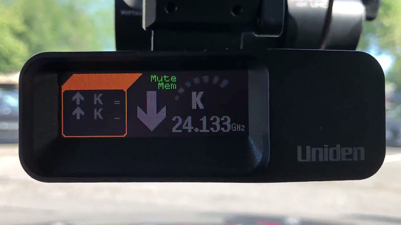 R7 arc-shaped strength meter grayed out for locked out signal