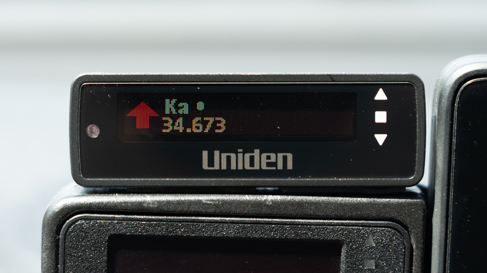 Uniden R9 in the sun alerting to a weak Ka signal ahead